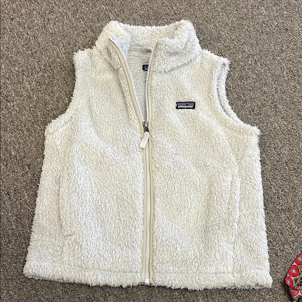 Patagonia Cream Fleece Outerwear